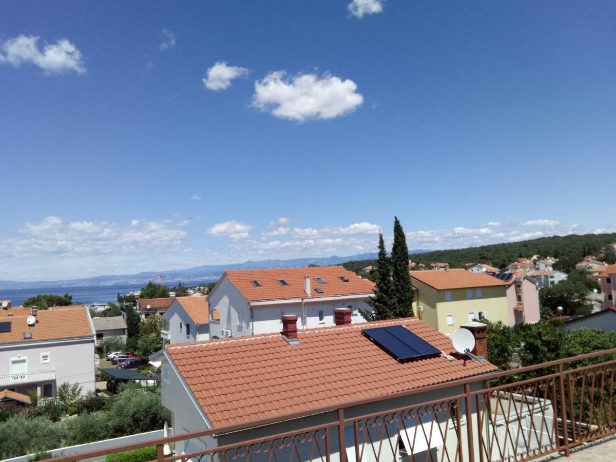 Apartments Kamelija Malinska Eksteriør bilde