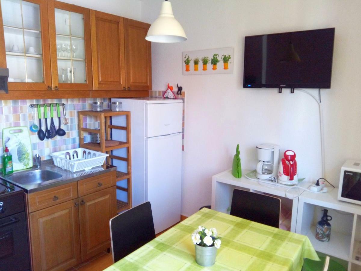 Apartments Kamelija Malinska Eksteriør bilde